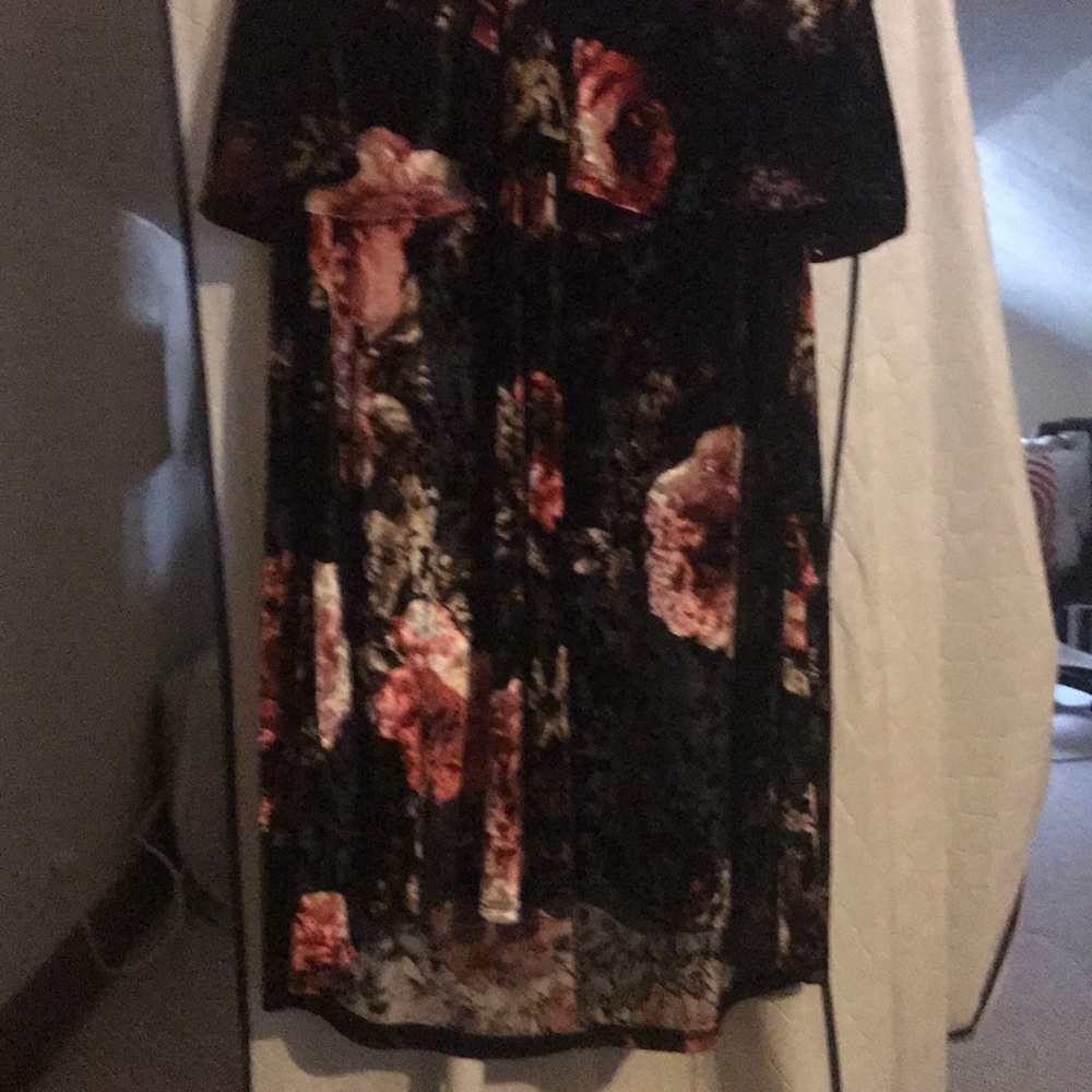 Black Floral Velvet Off The Shoulder Dress - Picture 6 of 6